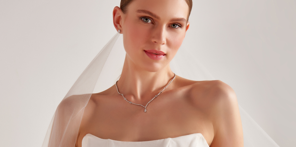 GLAMIRA's Bride Necklaces