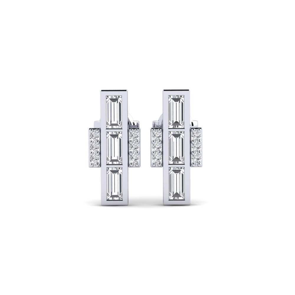 Women's Earring Reevaluate